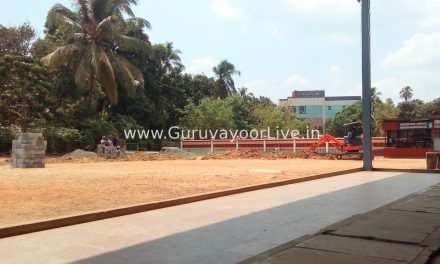 അഴുക്കുചാലിന്റെ പ്രവർത്തങ്ങളിൽ ഏർപ്പെട്ട് ഗുരുവായൂർ ദേവസ്വം